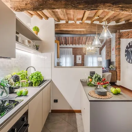 Apartment Tuscan Charm In The Heart Of Lucca Lucca