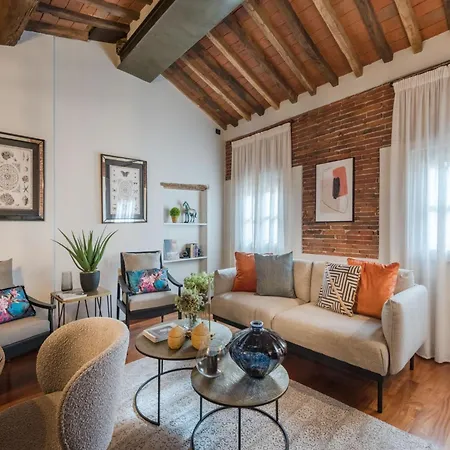 Tuscan Charm In The Heart Of Lucca Lucca